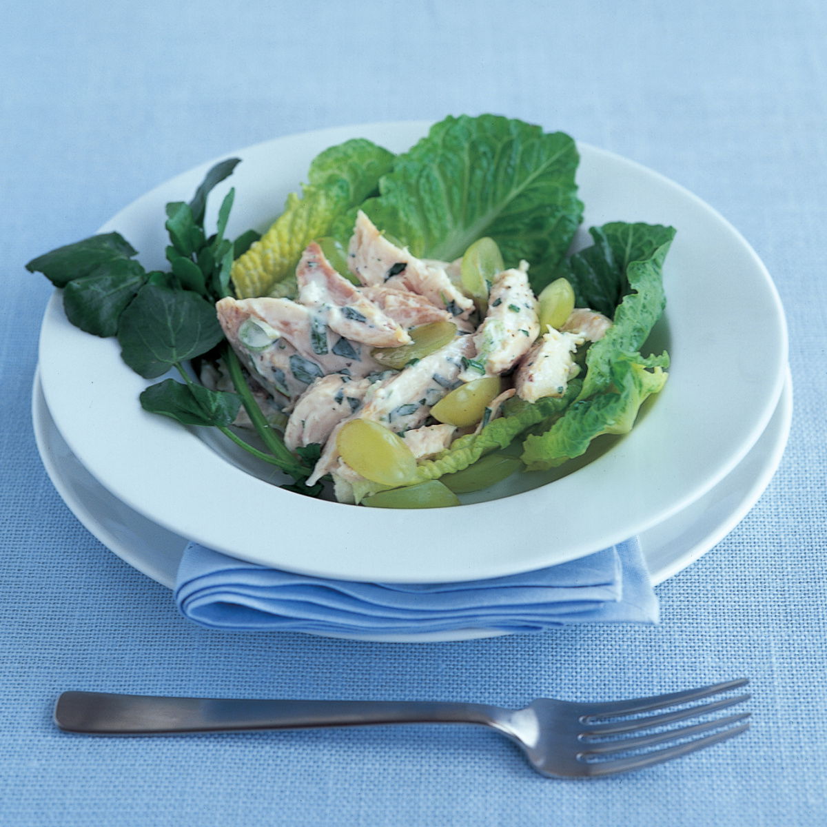 Chicken chicken salad with tarragon and grapes