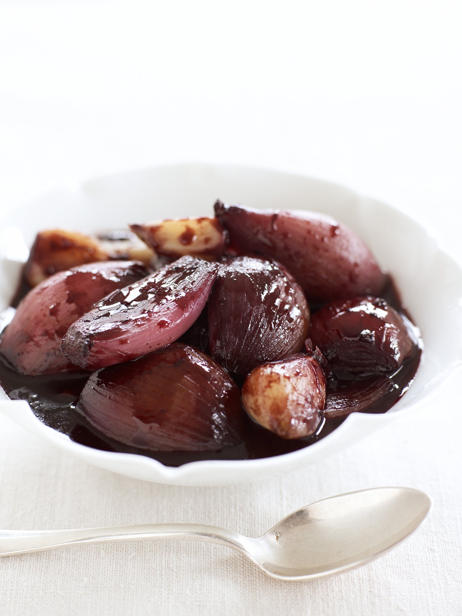 Shallot Confit with Red Wine //