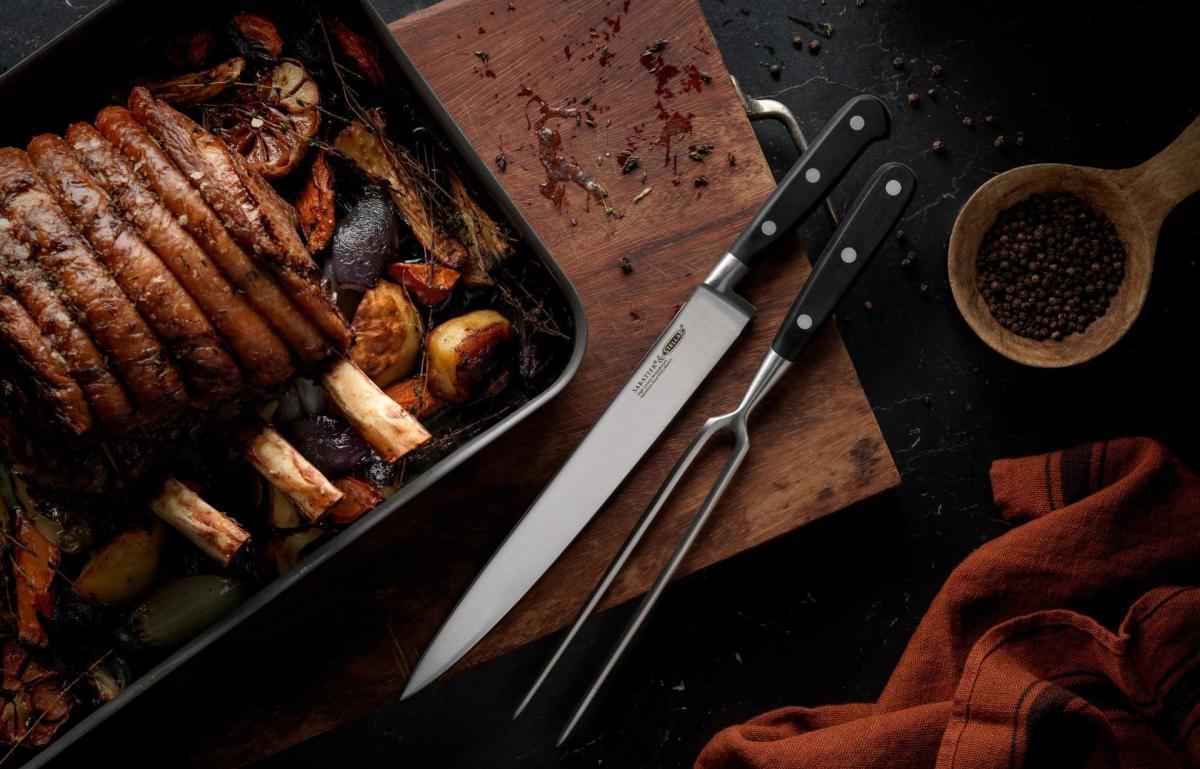 A picture of Make the most of your roasts with this fantastic prize of Stellar cookware
