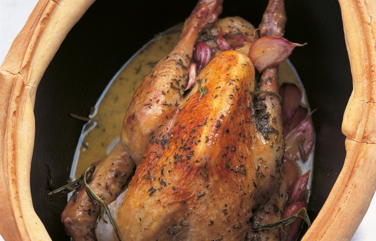 https://www.deliaonline.com/sites/default/files/styles/3_by_2/public/quick_media/htc-guinea-fowl-baked-with-thirty-cloves-of-garlic.jpg