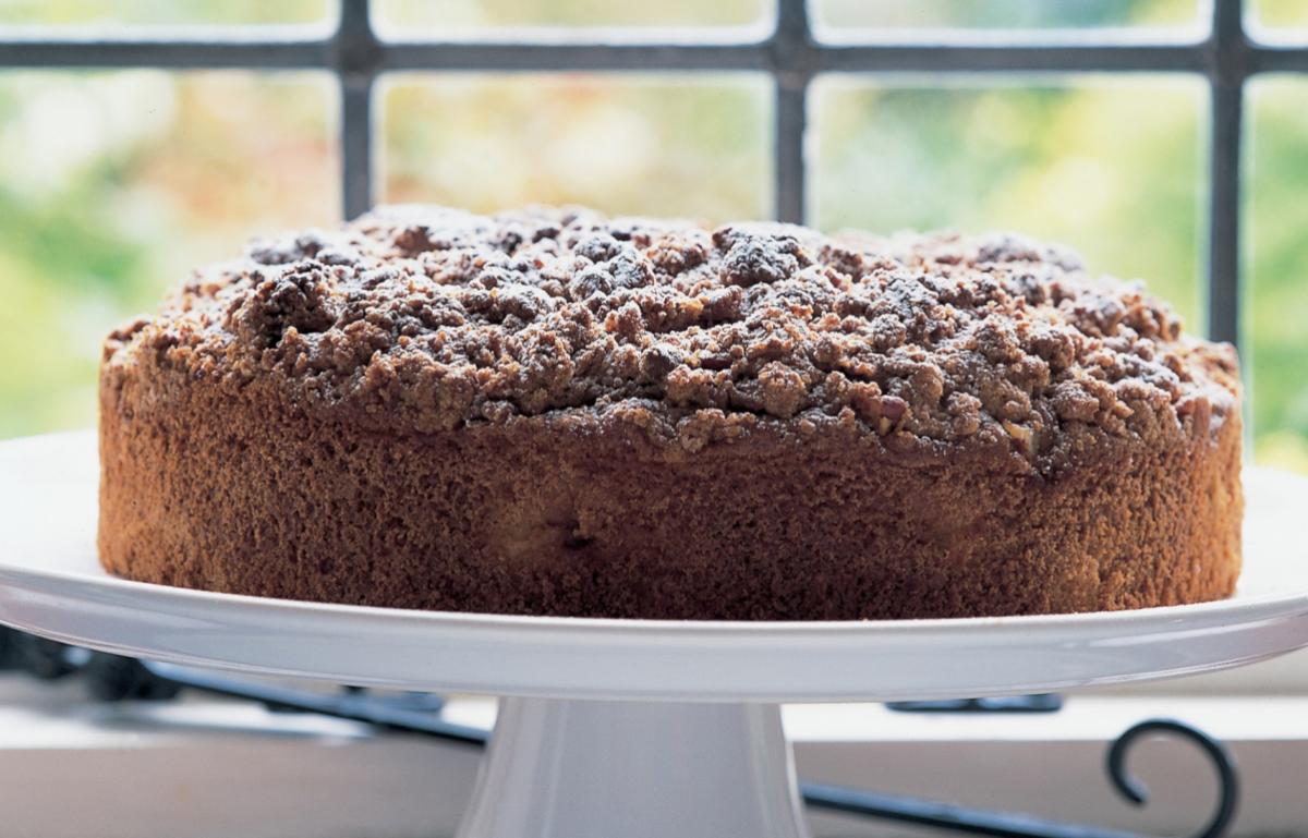 A picture of Cake of the Week: Spiced Apple Muffin Cake with Pecan Streusel Topping