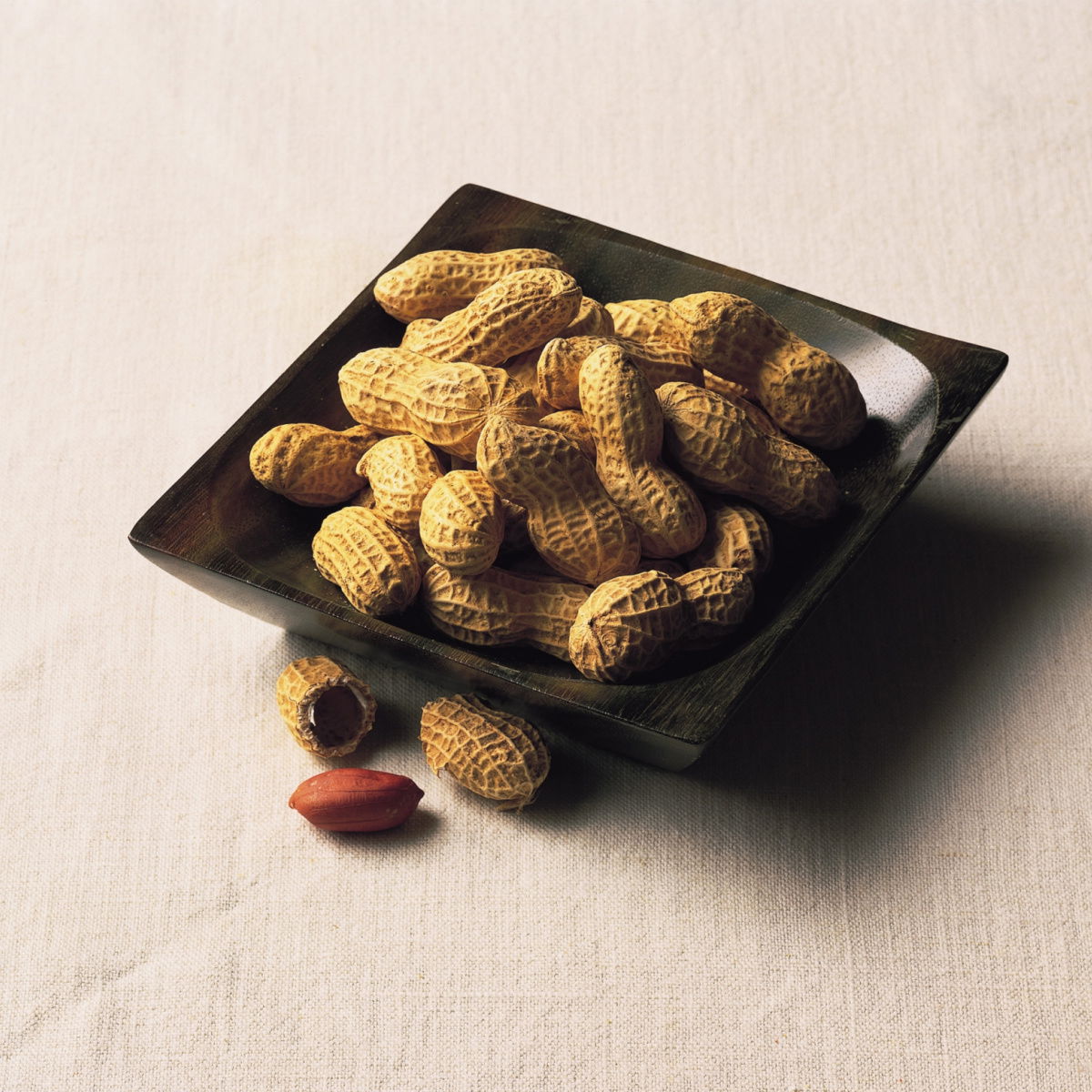 Ingredient chicken peanuts in shell