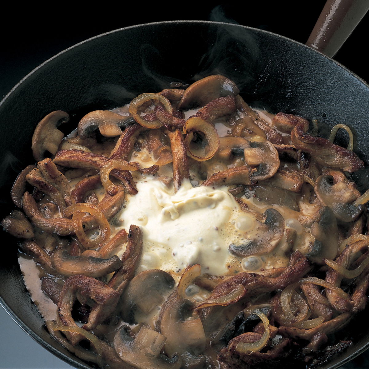 Pork pork stroganoff with three mustards